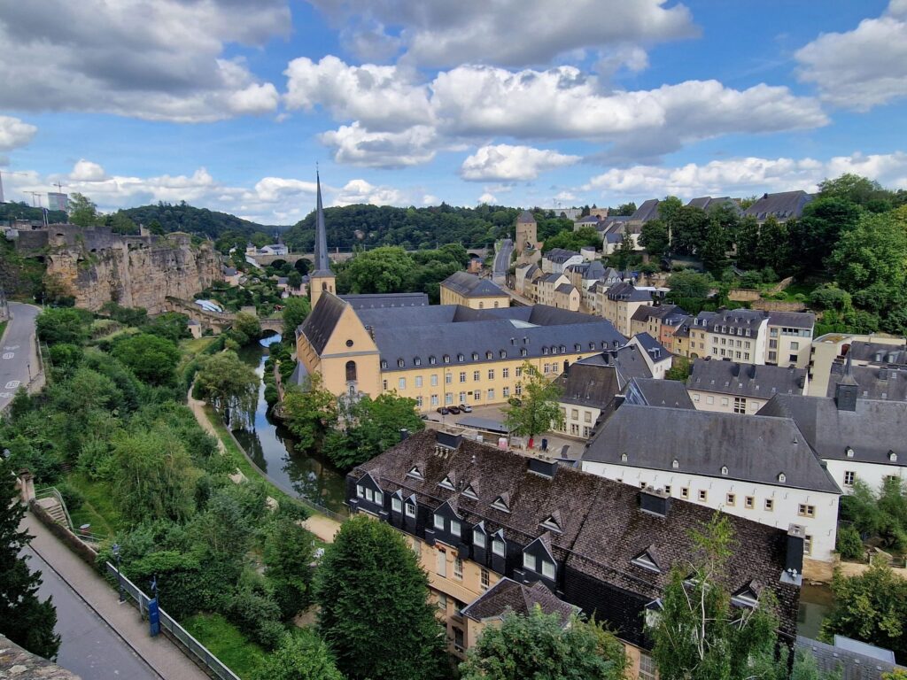Salaries in Luxembourg: What You Will Really Earn in 2026